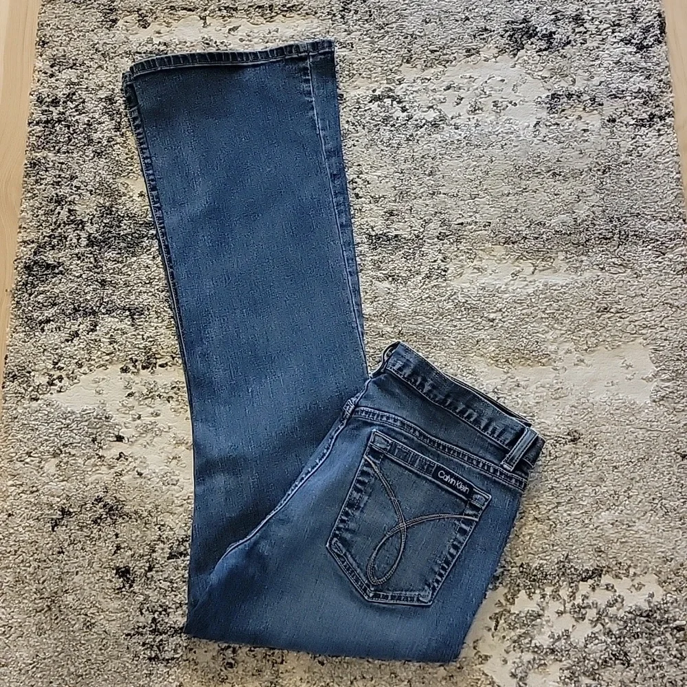 CALVIN KLINE FLARE MEDIUM WASH WOMENS JEANS SIZE 10X32 - Picture 6 of 9